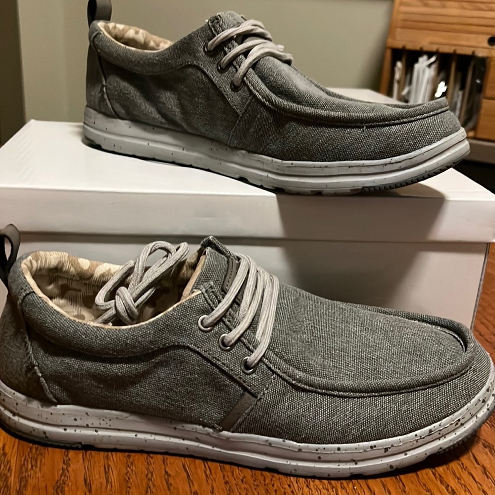 Steve Madden lace up